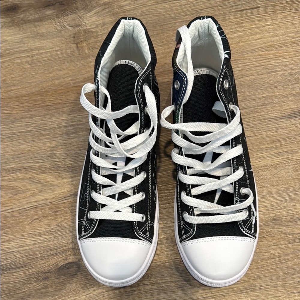 Harry Potter - Classic Black and White High-Top Sneakers with Canvas Body -